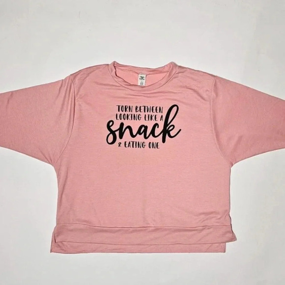 Sew In Love Tops - Graphic Jersey, size M